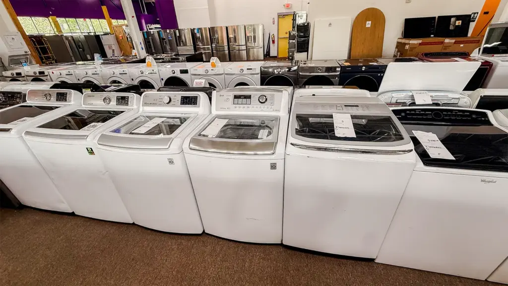Washers, dryers and refrigerators at Compare Deals appliance outlet