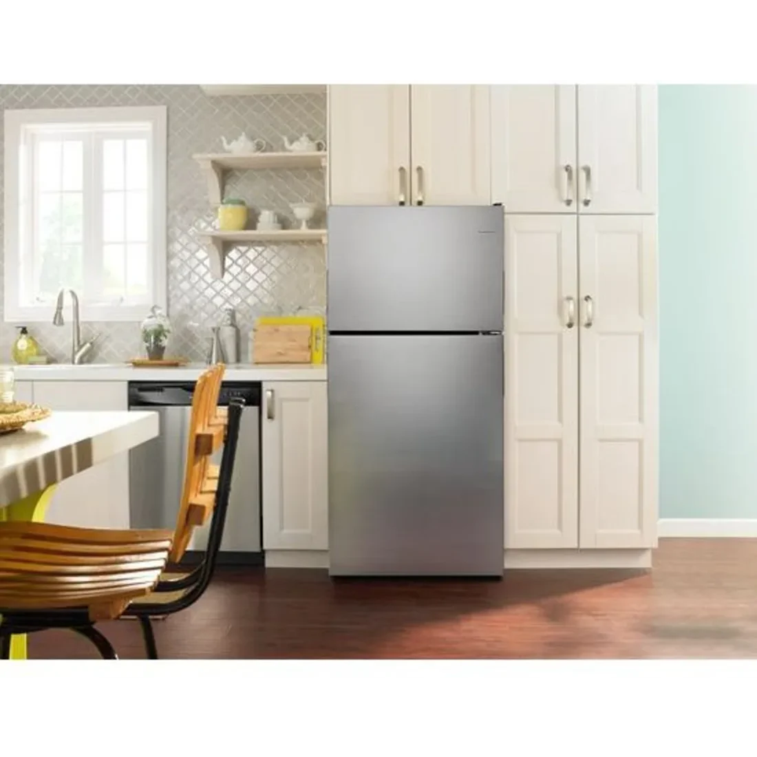 Amana ART308FFDM Refrigerator features