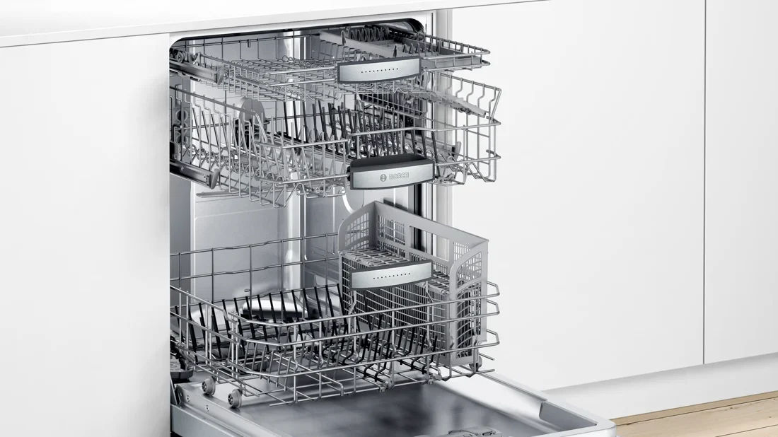Bosch SHXM88Z75N Built-In Dishwasher photo 2