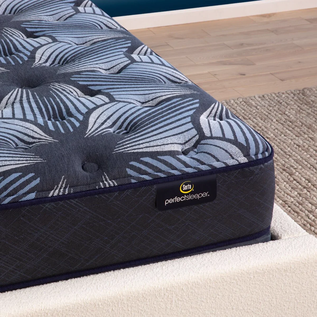 Serta Perfect Sleeper Sleep Excellence Plush photo 2