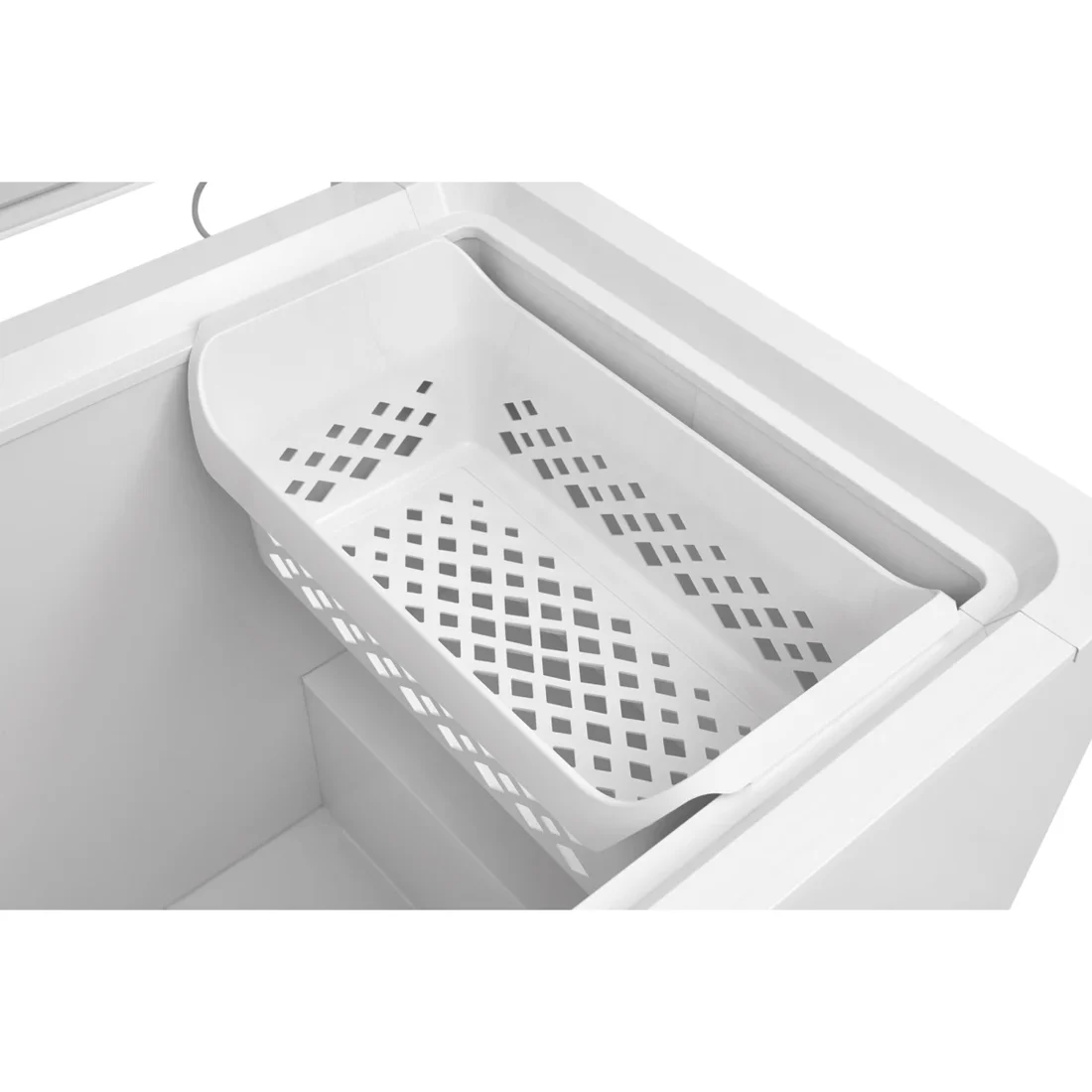 Frigidaire FFFC20M4TW Chest Freezer features