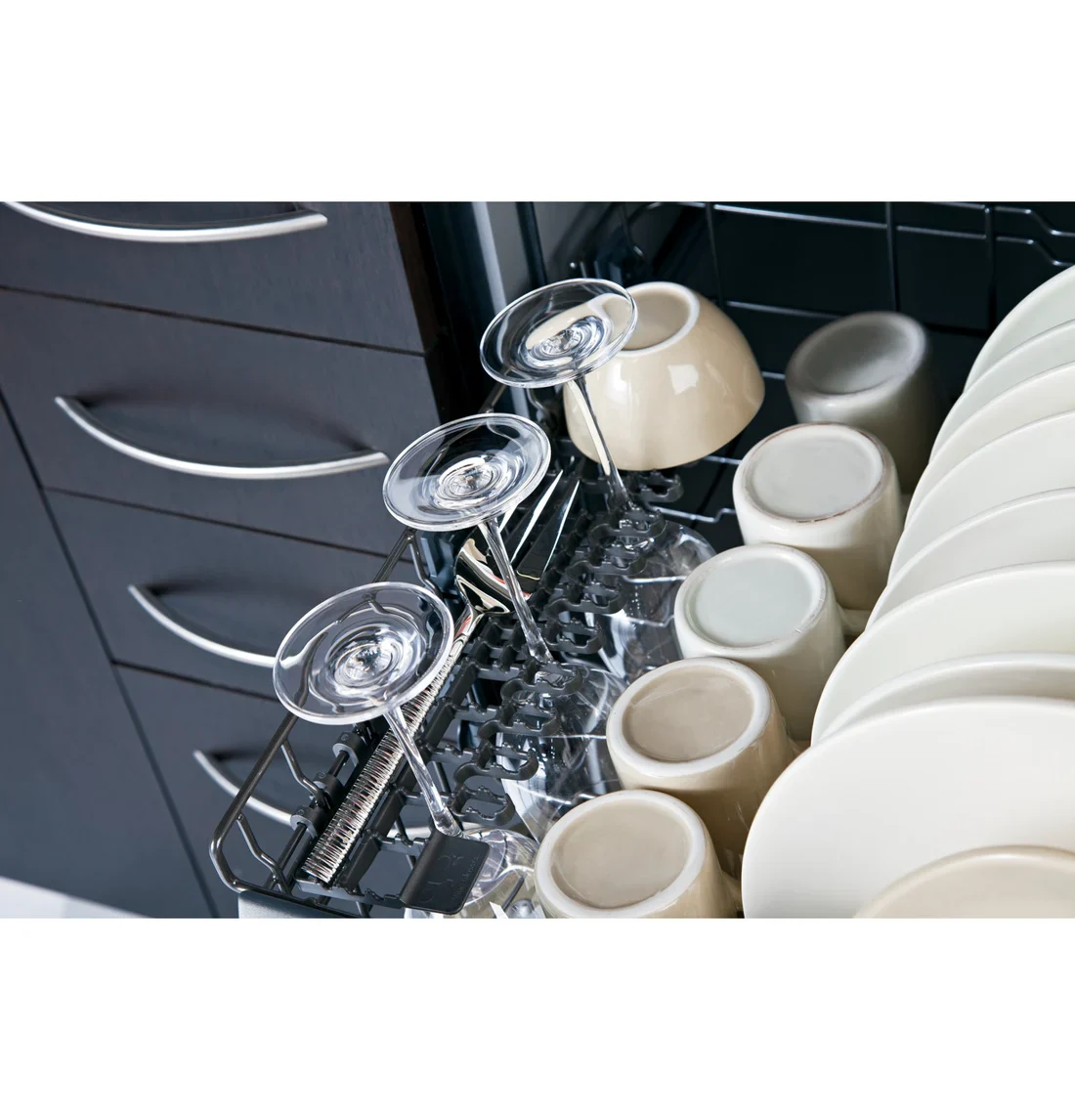 GE GDF520PGJWW Built-In Dishwasher photo 6