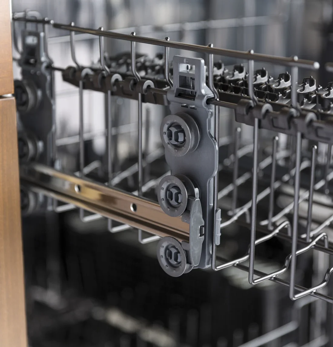 GE GDF520PGJWW Built-In Dishwasher photo 7