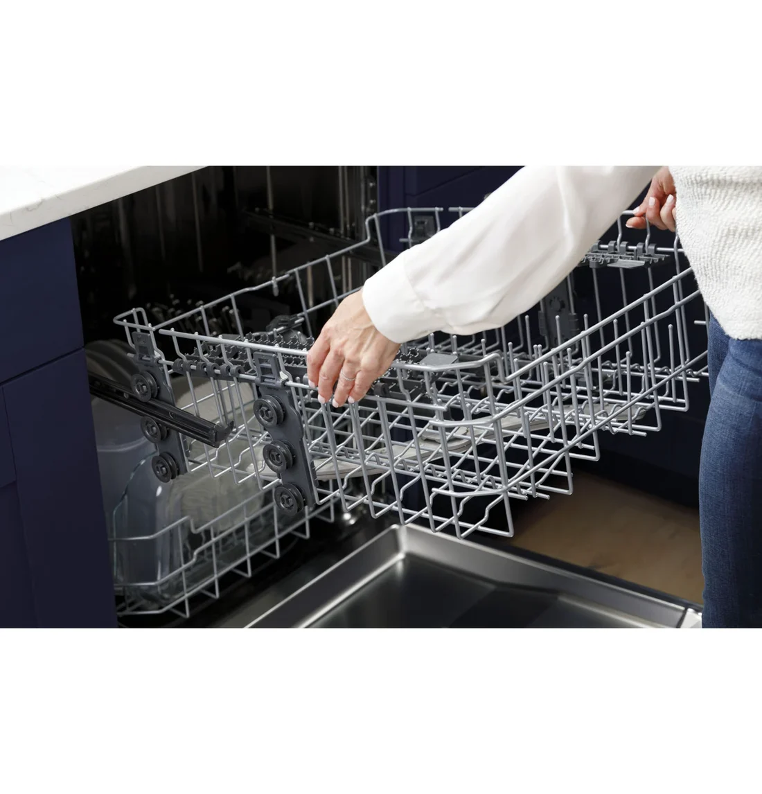 GE GDF530PGMWW Built-In Dishwasher photo 7