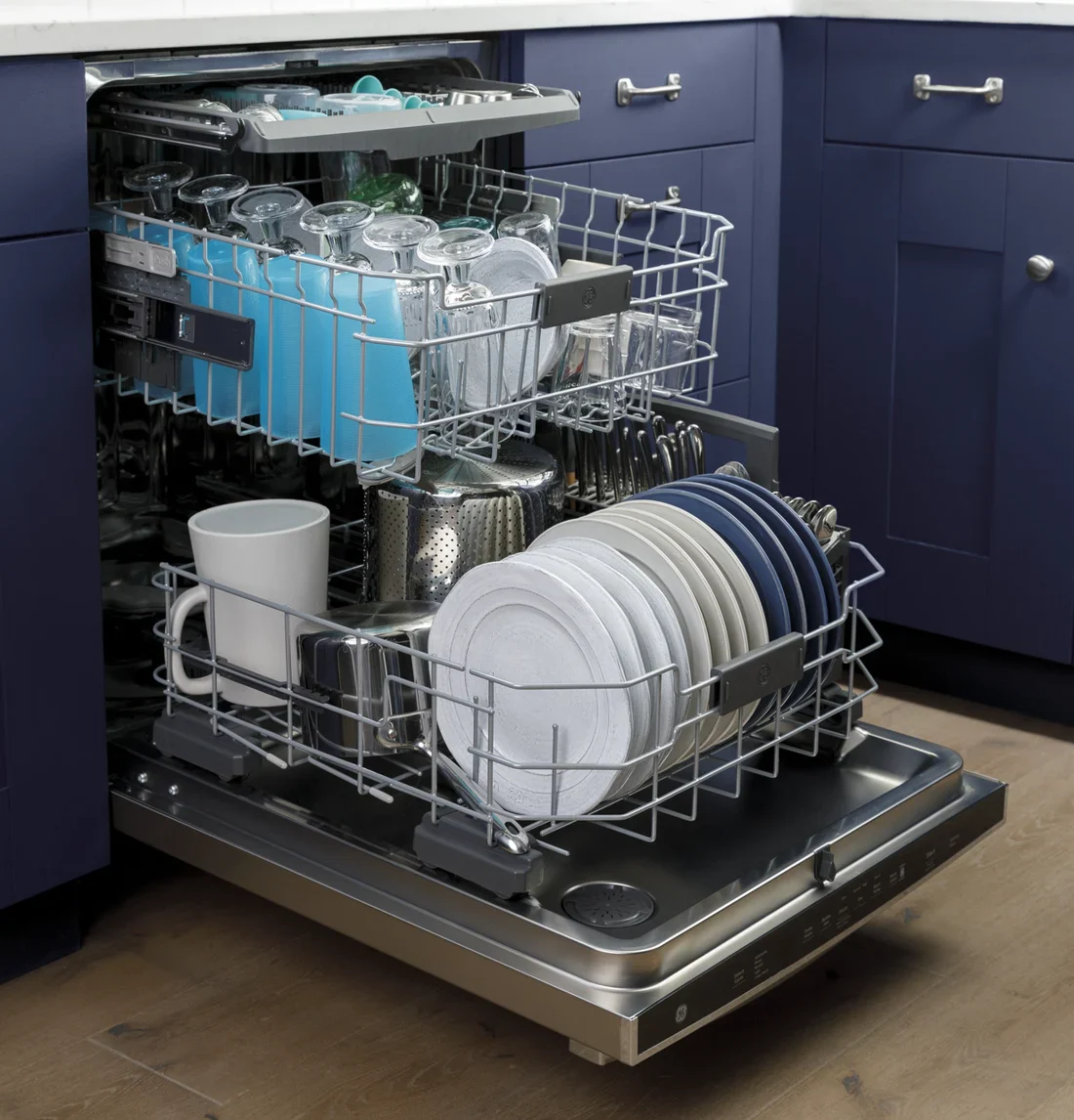 GE GDT665SMNES Built-In Dishwasher photo 4