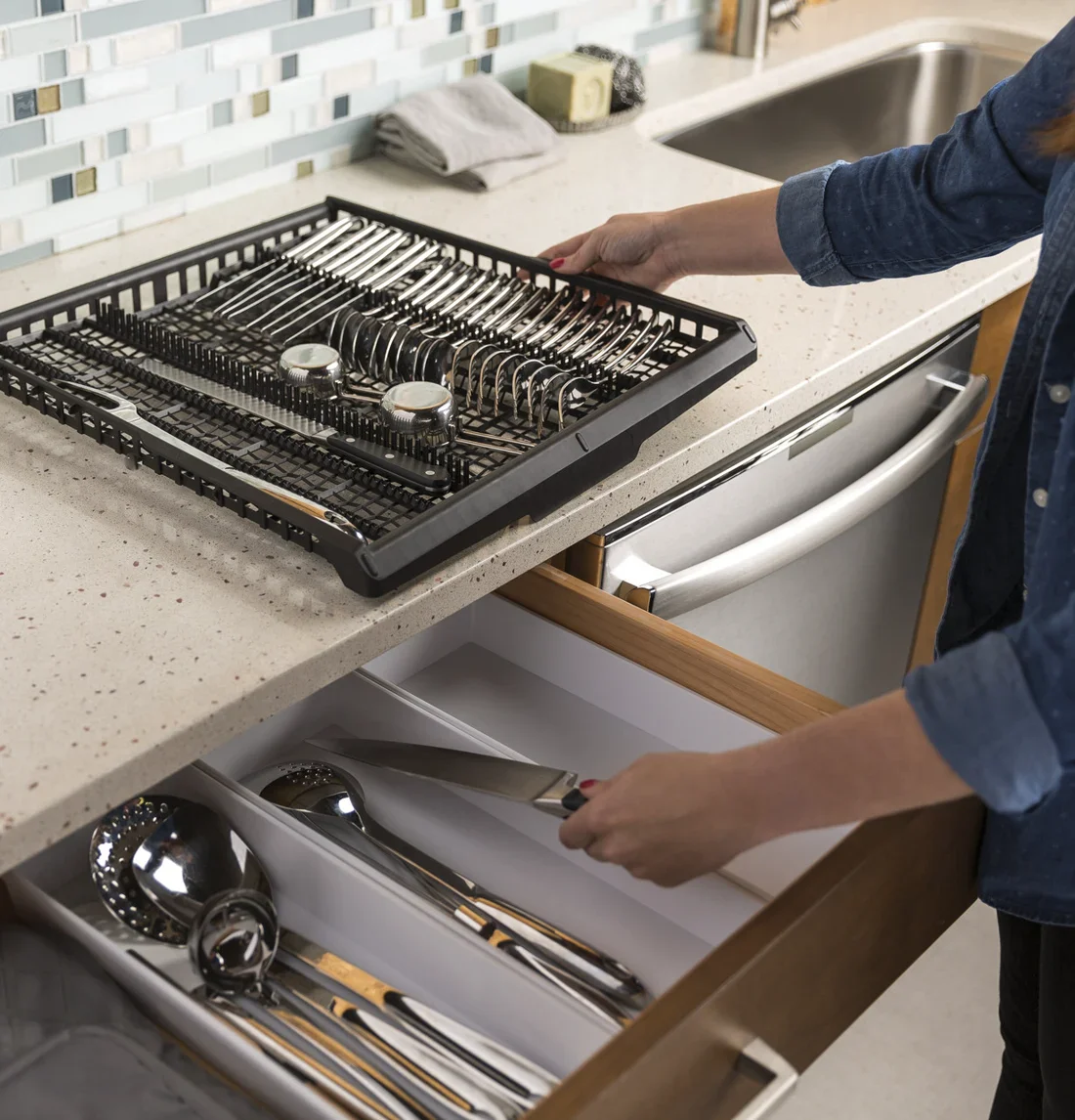 GE GDT695SSJSS Built-In Dishwasher features