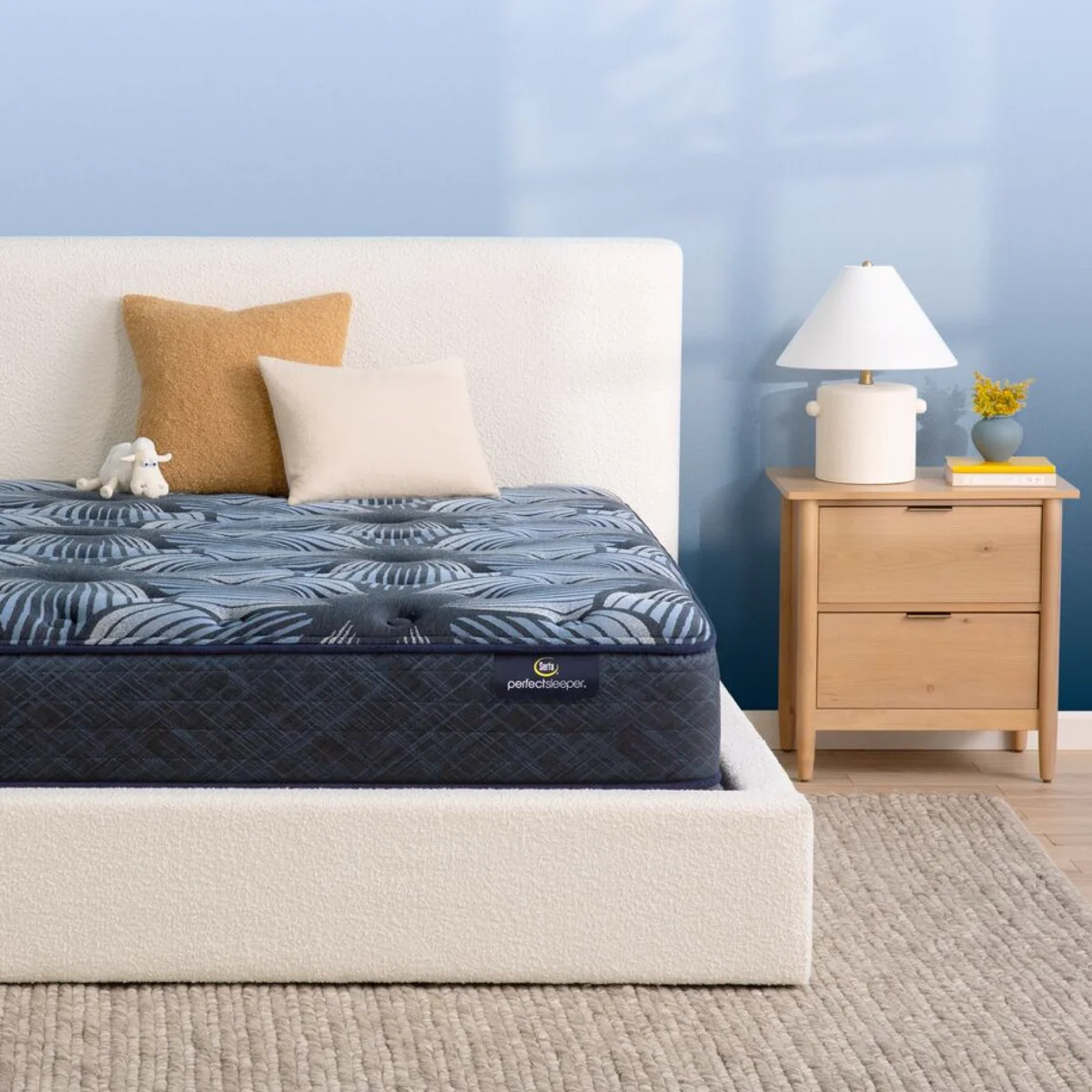 queen vs king mattress Grayson — Serta mattress at Compare Deals